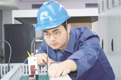 贵盈配资 于亚雄：想要“破壁”，就把“敬业”上升为“精业”